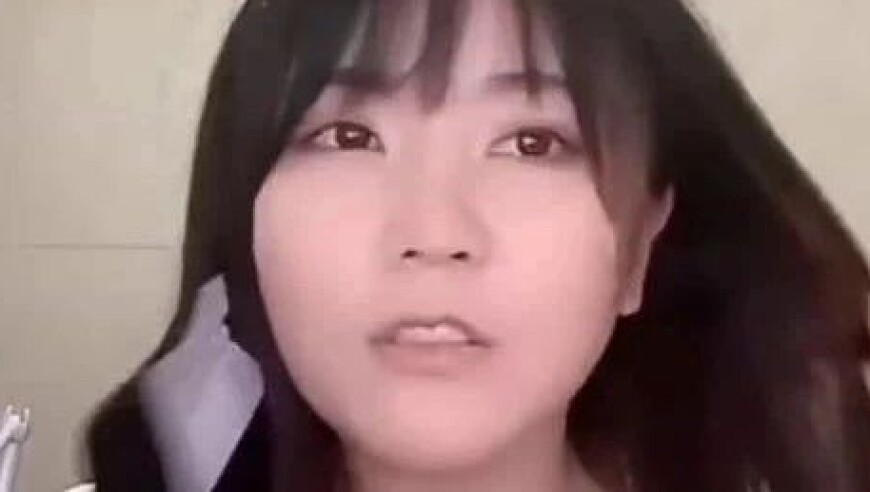 澳门彩开奖结果开奖记录表最新,胡静老公跪在地上帮她拍照,最新答案解释落实_升级版V14.40